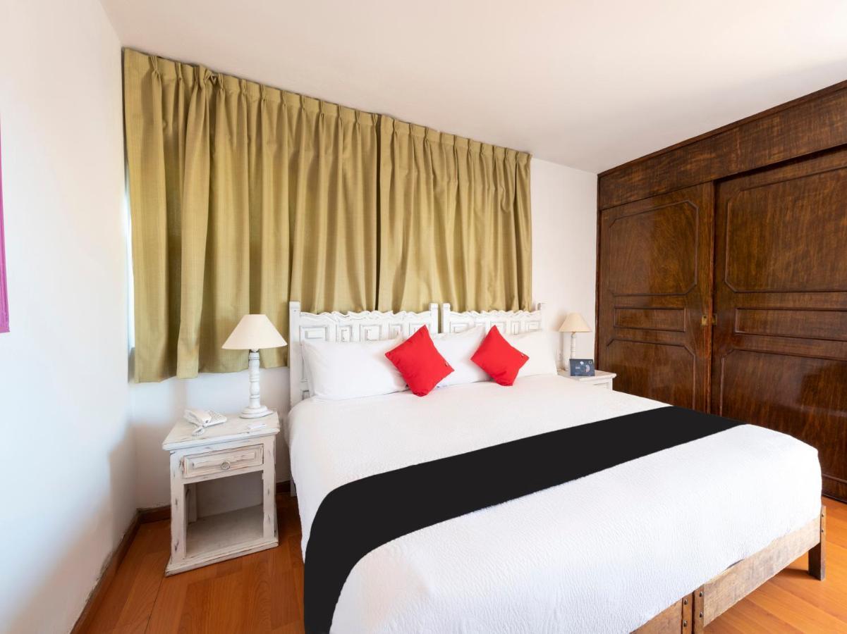 Suites Internacional Сапопан Экстерьер фото